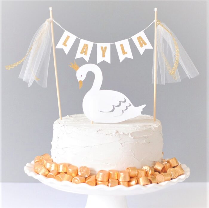 cisne cake topper